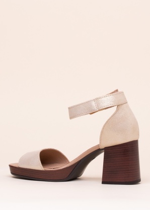 Босоножки Bullboxer