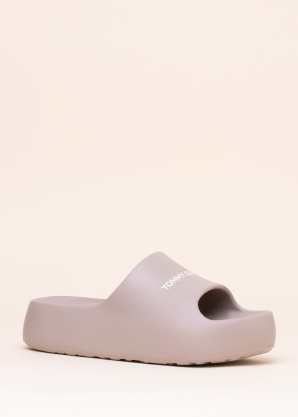 Tommy Jeans basseiniplätud