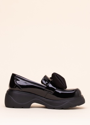 Loretta Vitale kingad