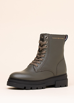 Tommy Hilfiger poolsaapad