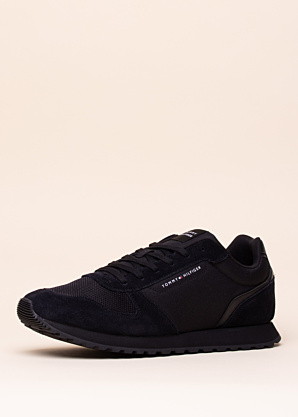 Tommy Hilfiger vabaajajalatsid