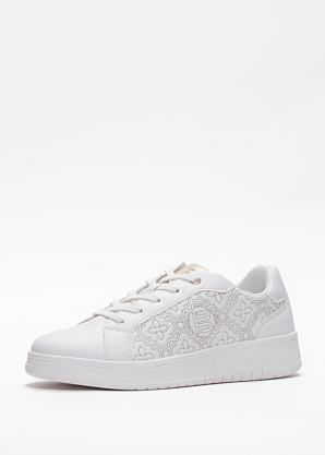 Bagatt tennised Kayla