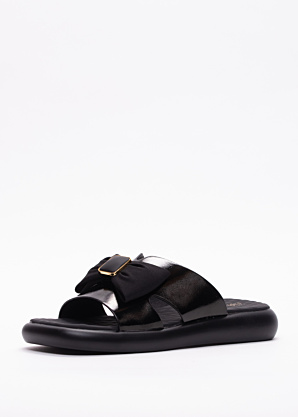 Loretta Vitale kingad