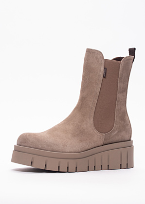 NeroGiardini poolsaapad