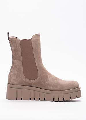 NeroGiardini poolsaapad