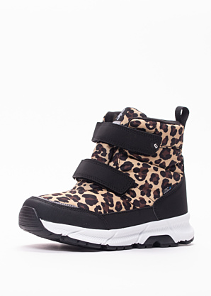 Leaf talvesaapad Salmis