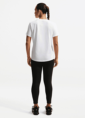 Nike T-särk Club