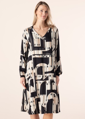 Платье Bugatti