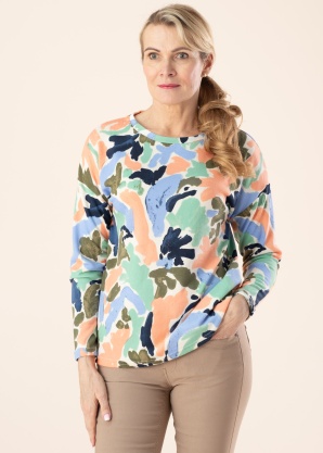 b.young kampsun Pieta