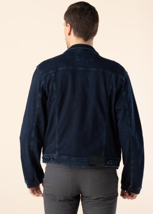 Guess teksatagi Dillon