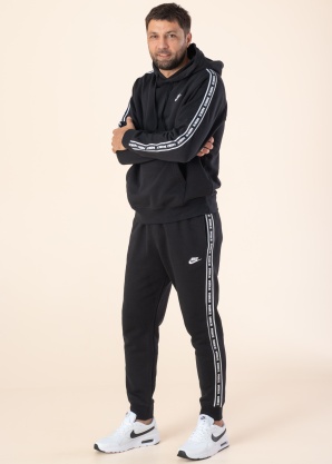 Спортивный комплект Nike