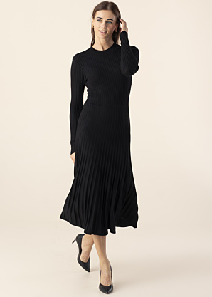 Вязаное платье Dollie 768 Soyaconcept