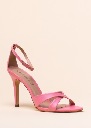 Loretta Vitale kingad