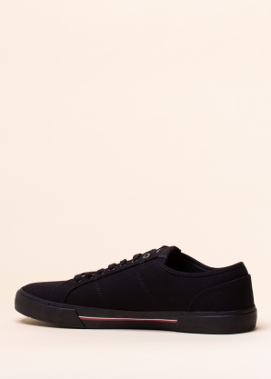 Tommy Hilfiger tennised