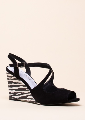 Loretta Vitale kingad