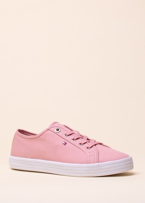 Tommy Hilfiger tennised