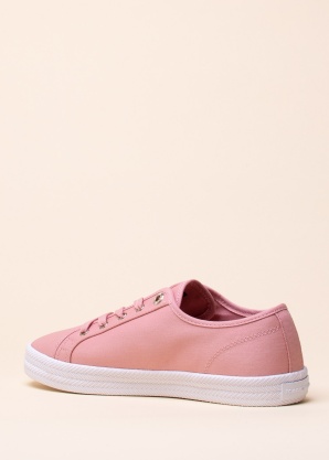 Tommy Hilfiger tennised