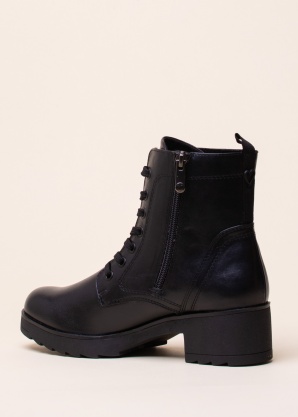 Marco Tozzi poolsaapad