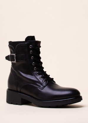 NeroGiardini poolsaapad