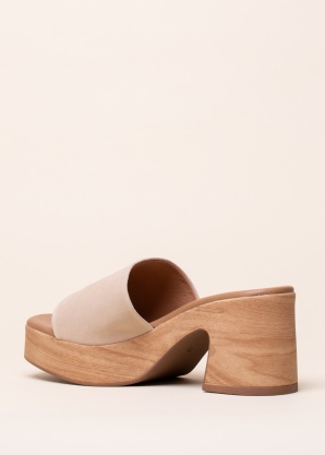 Musse & Cloud kingad Tana