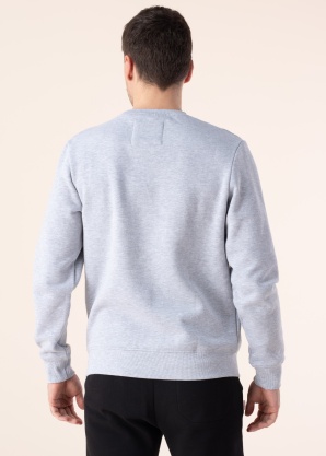 Diverse pusa Crewnos