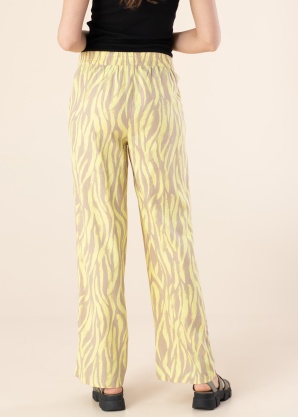 b.young püksid Falakka