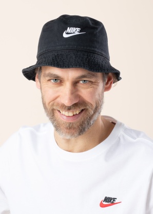 Весенне-осенняя шапка Nike