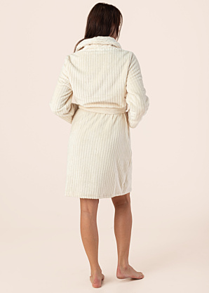 Vero Moda hommikumantel Linea