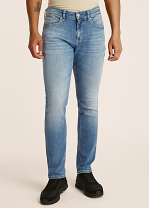 Джинсы Tommy Jeans