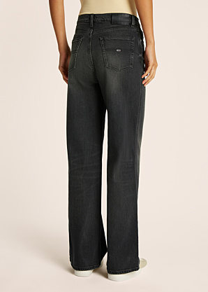 Джинсы Tommy Jeans