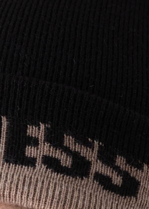 Комплект зимней шапки и шарфа Guess