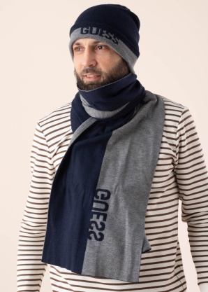 Комплект зимней шапки и шарфа Guess