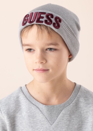 Весенне-осенняя шапка Guess