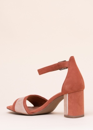 Tamaris seemisnahast kingad