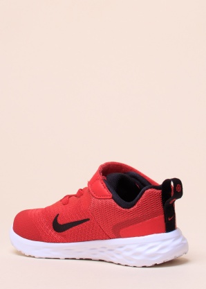 Беговые кроссовки Revolution 6 Nike