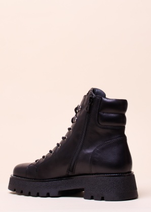 NeroGiardini poolsaapad Bologna