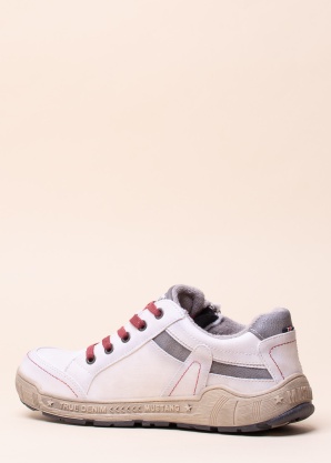 Mustang vabaajajalatsid