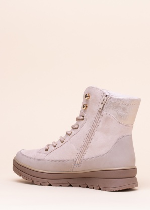 Зимние сапоги Jana