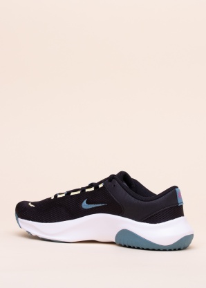 Тренировочные кроссовки Legend Essential 3 Nike