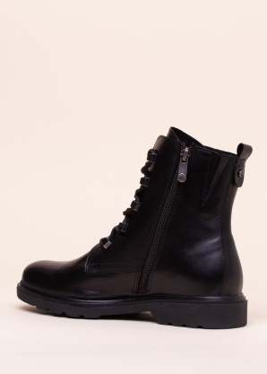 Marco Tozzi poolsaapad