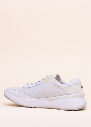 Tommy Hilfiger vabaajajalatsid