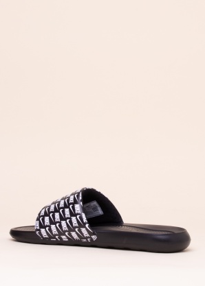 Шлепанцы Victori One от Nike