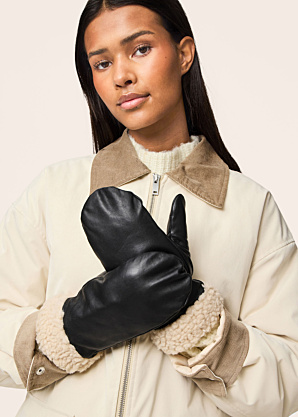 Pieces nahast labakindad Jay