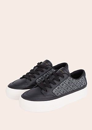 Tommy Hilfiger tennised