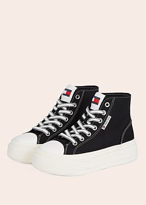 Tommy Jeans tennised