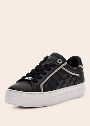 Guess tennised Gratea