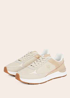 Tommy Hilfiger vabaajajalatsid