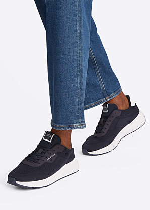 Tommy Hilfiger vabaajajalatsid