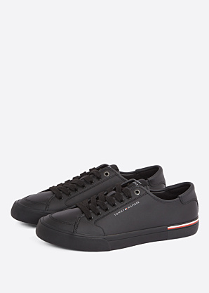 Tommy Hilfiger tennised