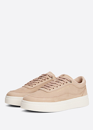 Tommy Hilfiger tennised